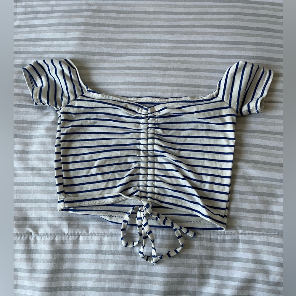 Striped off the shoulder top 🦋